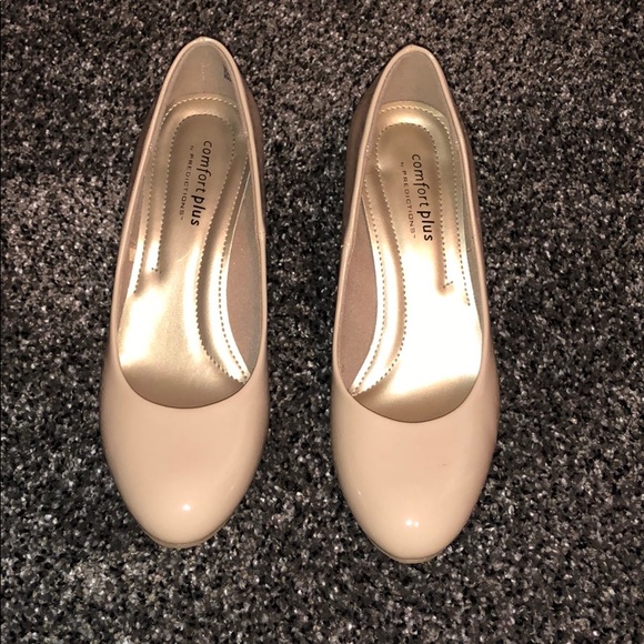 comfort plus by Predictions Shoes - Nude heels